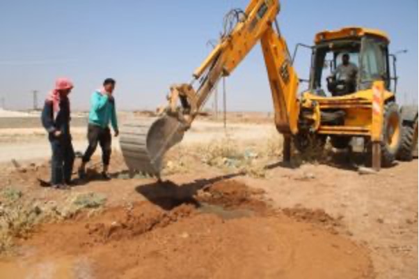 دائرة المياه تقوم بصيانة خطوط المياه في أحياء ناحية جل آغا
